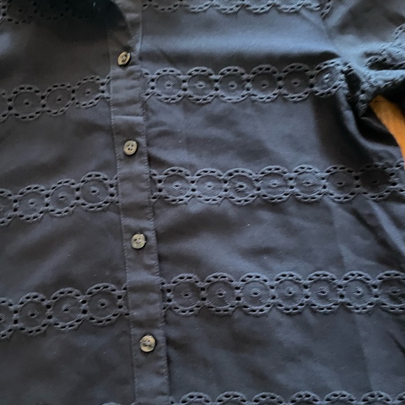 Ann Taylor button down shirt with eyelet details - Picture 7 of 9